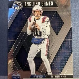 2025 Mosaic, Drake Maye #258 International England Games True Silver Prizm