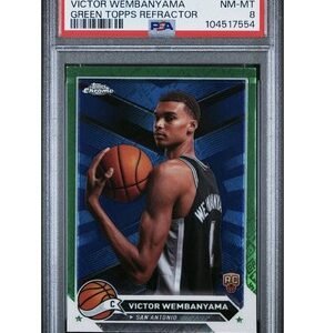 VICTOR WEMBANYAMA 2023 TOPPS CHROME #1 GREEN REFRACTOR ROOKIE RC PSA 8